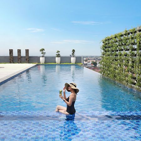 Novotel Suites Yogyakarta Malioboro Kültér fotó