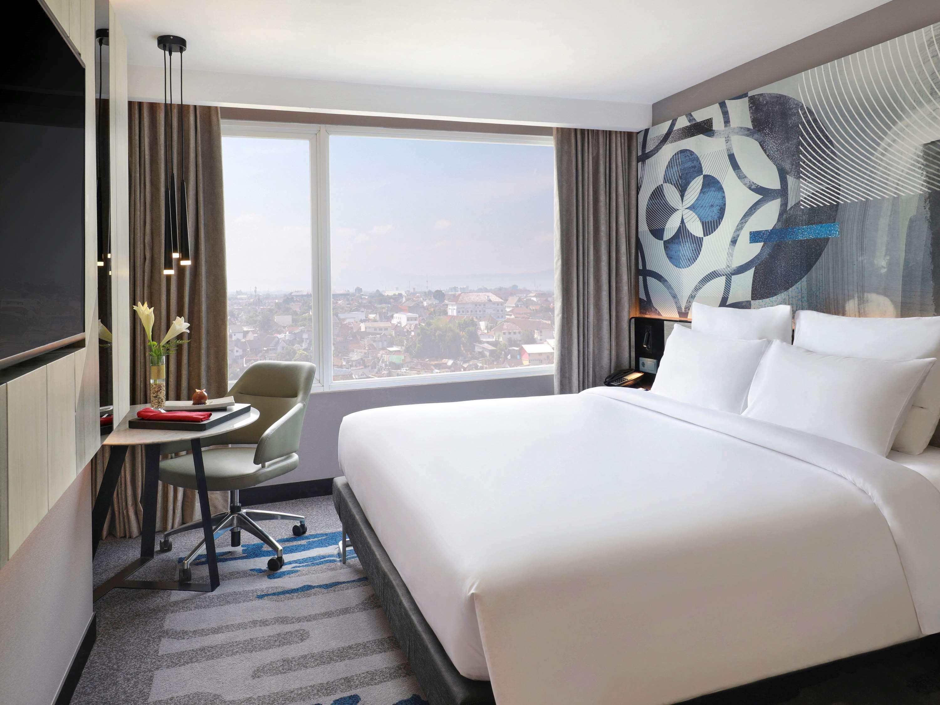 Novotel Suites Yogyakarta Malioboro Szoba fotó