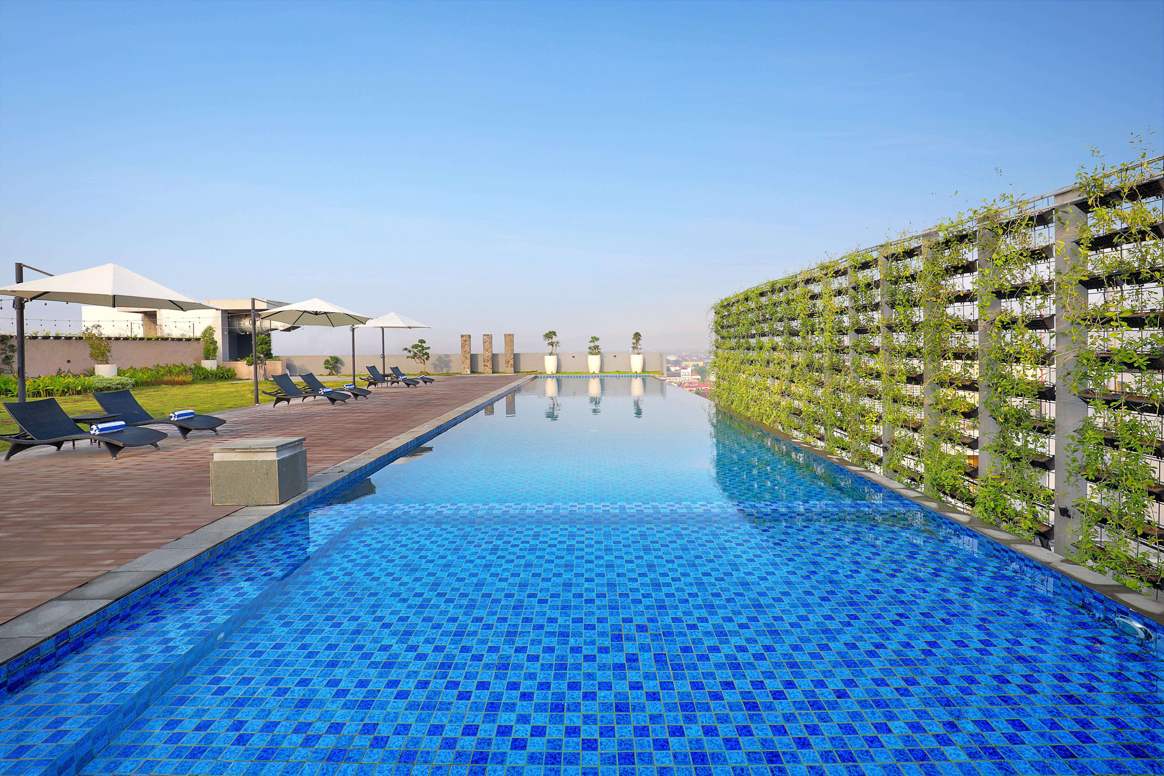 Novotel Suites Yogyakarta Malioboro Kültér fotó