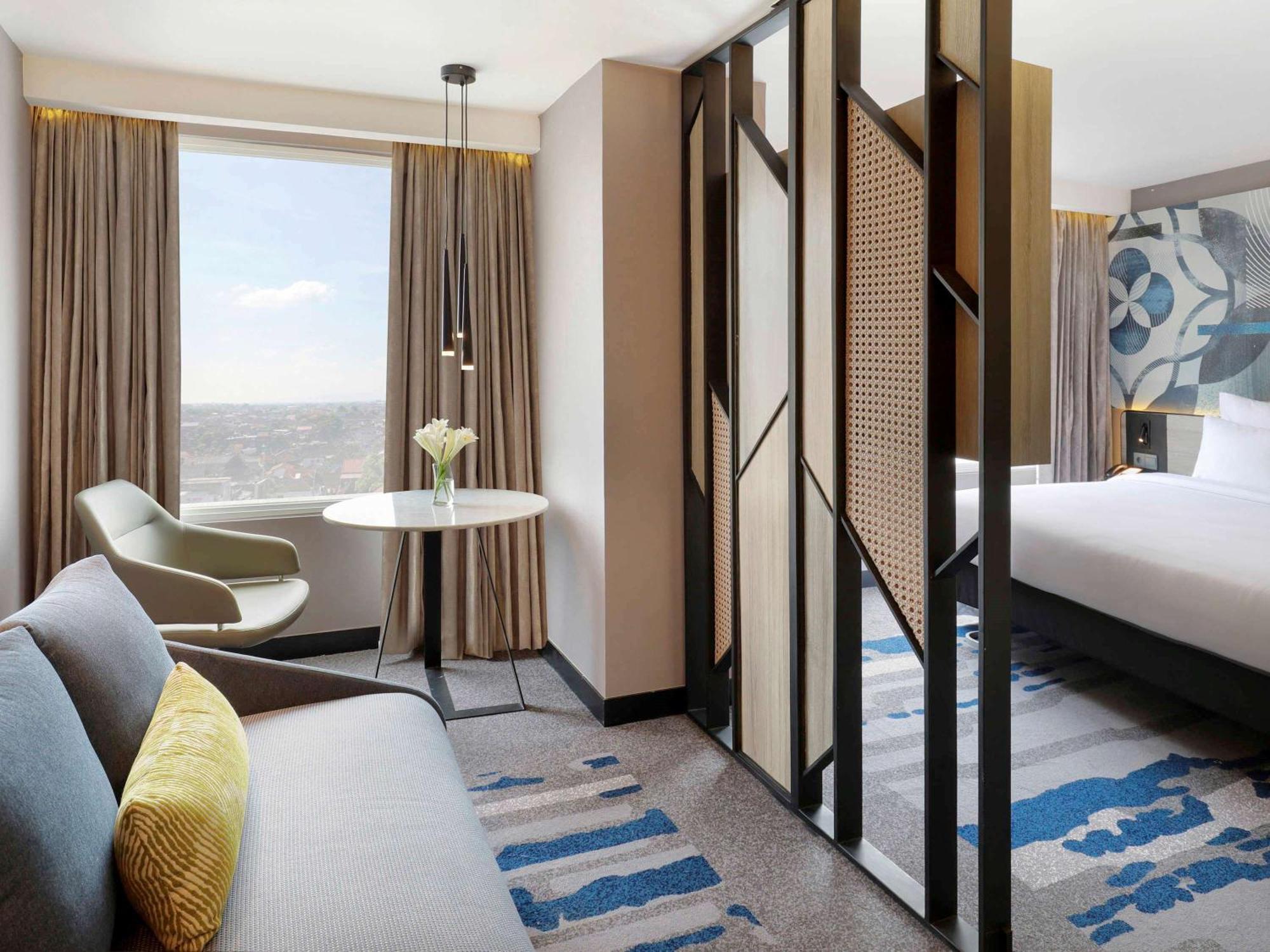 Novotel Suites Yogyakarta Malioboro Kültér fotó